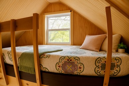 Enchanting Tree House with a Slide on 200 Acres for a Family Adventure in Germantown, Kentucky - Germantown, Kentucky - glamping.directory