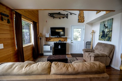 Spacious Waterfront Cabin Rental on the Shores of Cook Inlet, Alaska - Kasilof, Alaska - glamping.directory