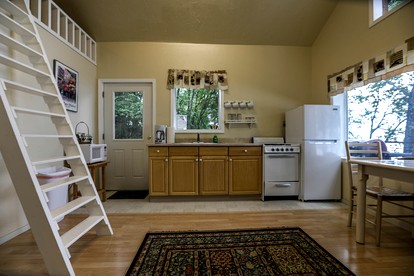 Spacious Waterfront Cabin Rental on the Shores of Cook Inlet, Alaska - Kasilof, Alaska - glamping.directory