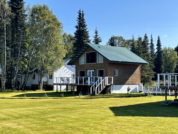 Spacious Waterfront Cabin Rental on the Shores of Cook Inlet, Alaska - Kasilof, Alaska - glamping.directory