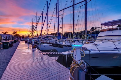Incredible Houseboat for a Unique Romantic Getaway in Merritt Island, Florida - Merritt Island, Florida - glamping.directory