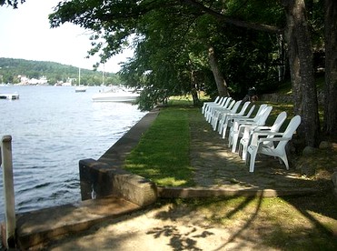 Lakefront Cottage Getaway with Lovely Views on Lake Winnipesaukee, New Hampshire - Moultonborough, New Hampshire - glamping.directory