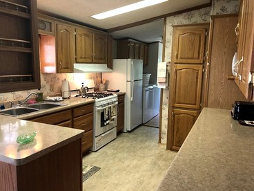 Wine Country Cottage Overlooking the Lake in Starkey, New York - Starkey, New York - glamping.directory