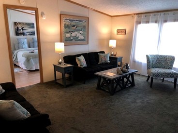 Wine Country Cottage Overlooking the Lake in Starkey, New York - Starkey, New York - glamping.directory