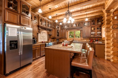 Unforgettable Family Vacations in this Stunning Rental with Indoor Pool in Sevierville, Tennessee - Sevierville, Tennessee - glamping.directory