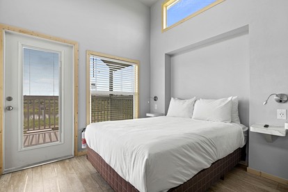 Accessible Loft Cabin Perfect for Families in Texas - Fredericksburg, Texas - glamping.directory