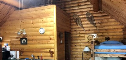 Family-Friendly Log Cabin with a Deck near Cook Inlet, Alaska - Soldotna, Alaska - glamping.directory