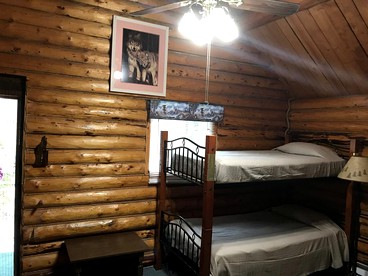 Family-Friendly Log Cabin with a Deck near Cook Inlet, Alaska - Soldotna, Alaska - glamping.directory