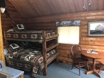Family-Friendly Log Cabin with a Deck near Cook Inlet, Alaska - Soldotna, Alaska - glamping.directory