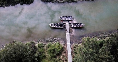 Family-Friendly Log Cabin with a Deck near Cook Inlet, Alaska - Soldotna, Alaska - glamping.directory