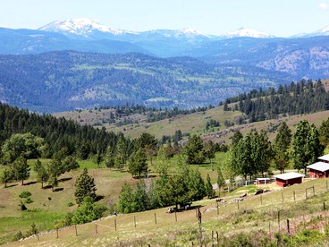 Secluded Cottage Rental on 305-Acre Ranch in Stevens County, Washington - Rice, Washington - glamping.directory