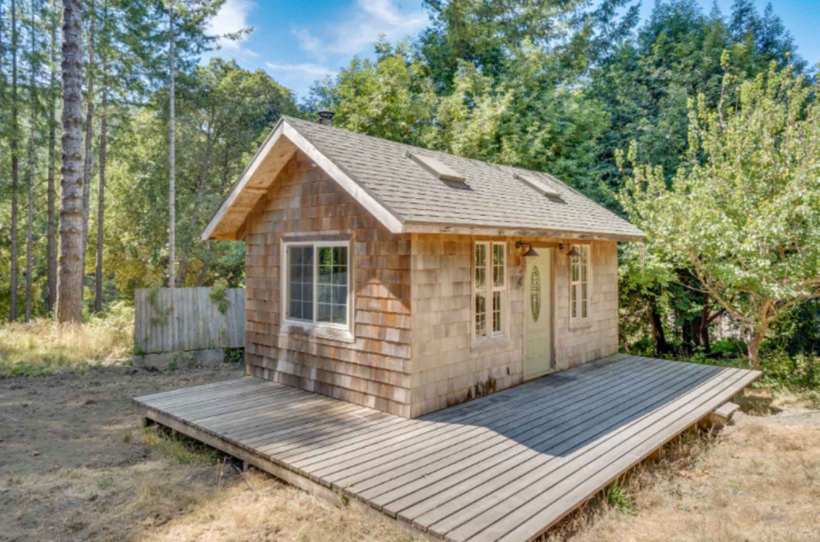 Petrolia Getaway - glamping.directory