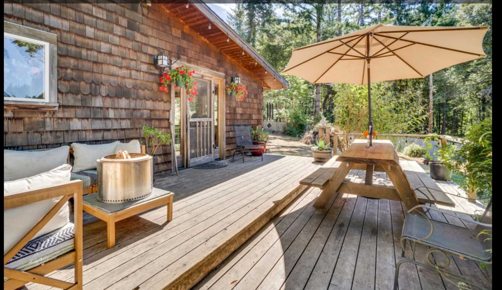 Petrolia Getaway - Petrolia, California - glamping.directory