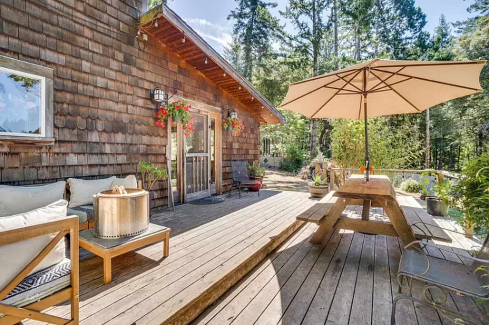 Petrolia Getaway - Petrolia, California - glamping.directory