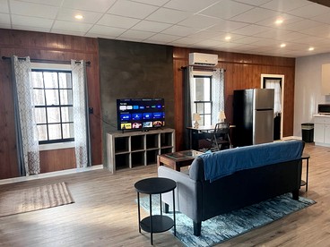 Impressive Cozy Cabin with Hot-tub in Franklin, Tennessee - Franklin, Tennessee - glamping.directory