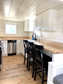 Charming Tiny Home with Scenic Views near River Activities in Tetonia, Idaho - Tetonia, Idaho - glamping.directory