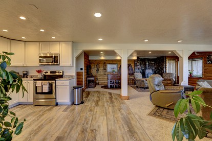 Spectacular Cabin with Incredible Panoramic Views in Sheridan, Wyoming - Sheridan, Wyoming - glamping.directory