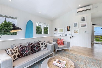 Beach Cottage with Spa, Private Equipped Deck Perfect for Surfing in Hanalei, Hawaii - Hanalei, Hawaii - glamping.directory
