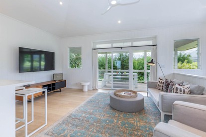 Beach Cottage with Spa, Private Equipped Deck Perfect for Surfing in Hanalei, Hawaii - glamping.directory