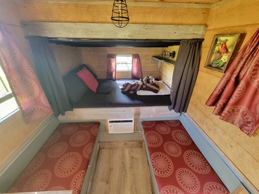 Cozy Tiny House on Working Farm, for Fun Glamping Trips in Kentucky - Owenton, Kentucky - glamping.directory