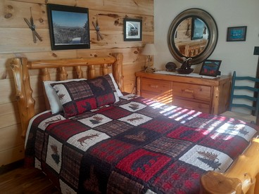 Pet-Friendly Ski Getaway near Gore Mountain Ski Resort in New York - Indian Lake, New York - glamping.directory