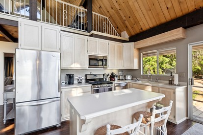 Charming A-Frame with Stunning Views in Kelseyville, California - Kelseyville, California - glamping.directory