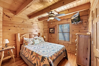 Rustic Elegance Meets Luxury in this Glamping Rental in Sevierville, Tennessee - Sevierville, Tennessee - glamping.directory