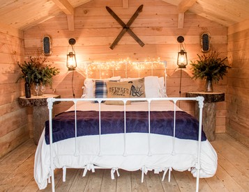 Fabulous Beachfront Glamping Getaway near Homer, Alaska - Seldovia, Alaska - glamping.directory