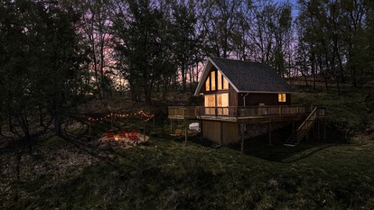 Picturesque Chalet-Style Cabin with Hot Tub, Minutes From the Shenandoah in Hardy County, West Virginia - Hardy County, West Virginia - glamping.directory
