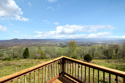 Picturesque Chalet-Style Cabin with Hot Tub, Minutes From the Shenandoah in Hardy County, West Virginia - Hardy County, West Virginia - glamping.directory