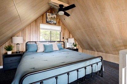 Picturesque Chalet-Style Cabin with Hot Tub, Minutes From the Shenandoah in Hardy County, West Virginia - Hardy County, West Virginia - glamping.directory