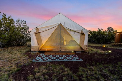 Romantic Stargazing Dome Glamping Retreat near Grand Canyon South Rim Arizona - Williams, Arizona - glamping.directory