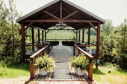 Incredible Safari Tent with Hot-tub, Fire Pit and Sauna in Cadiz, Kentucky - Cadiz, Kentucky - glamping.directory