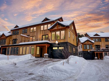 Modern Alpine Retreat with Private Hot Tub and Fireplace in North Conway, New Hampshire - glamping.directory