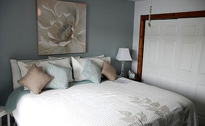 Charmingly Furnished Suite Rental on Keuka Lake in Penn Yan, New York - Penn Yan, New York - glamping.directory