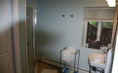 Charmingly Furnished Suite Rental on Keuka Lake in Penn Yan, New York - Penn Yan, New York - glamping.directory