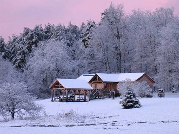 Secluded Cozy Lodge in the Battenkill Valley, Upstate New York - glamping.directory