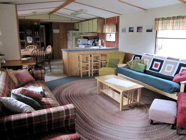 Secluded Cozy Lodge in the Battenkill Valley, Upstate New York - Cambridge, New York - glamping.directory