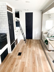 Spacious and Modern Caravan Incredible for Beach Antivities in Cocoa Beach, Florida - Cocoa Beach, Florida - glamping.directory