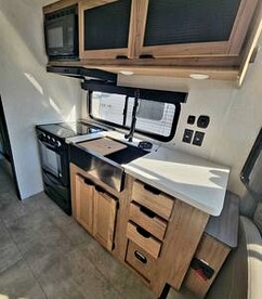 Chic Tiny House with Lofted Interior Perfect for a Family Escape in Texas - Quitman, Texas - glamping.directory