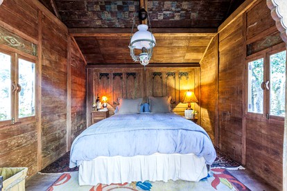 Antique Indonesian Teakwood Cottage for a Romantic Getaway in Petaluma, California - Petaluma, California - glamping.directory