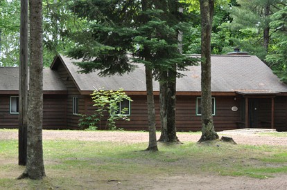 Four-Season Family Rental Hidden by Squaw Lake in the Northwoods of Wisconsin - glamping.directory