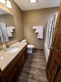 Cozy Cabin Rentals for a Family Getaway in Southeastern Iowa - Letts, Iowa - glamping.directory