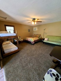 Cozy Cabin Rentals for a Family Getaway in Southeastern Iowa - Letts, Iowa - glamping.directory
