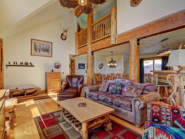 Stunning Ski Cabin with Hot Tub Ideal for Large Groups in Breckenridge, Colorado - Breckenridge, Colorado - glamping.directory