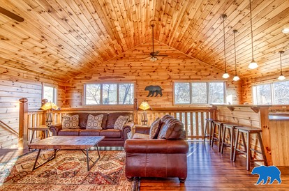Spacious Mountain Cabin with Hot Tub & Game Room near Downtown Gatlinburg, Tennessee - Pigeon Forge, Tennessee - glamping.directory