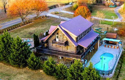 Spectacular Cabin with Mini Golf, Spa, Pool, Arcade, Theater Room and Many More in Tennessee - glamping.directory