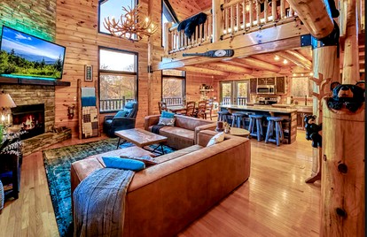 Spectacular Cabin with Mini Golf, Spa, Pool, Arcade, Theater Room and Many More in Tennessee - Sevierville, Tennessee - glamping.directory