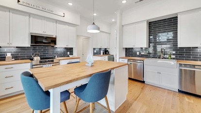 Modern Cottage with Endless Outdoor Activities in Pawleys Island, South Carolina - Pawleys Island, South Carolina - glamping.directory
