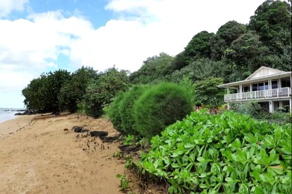 Beachside, Tropical Paradise Rental with Ocean Views on Kauai, Hawaii - Kilauea, Hawaii - glamping.directory